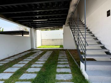 Venta  Casas Duplex de 2 Habitaciones Tumbaco