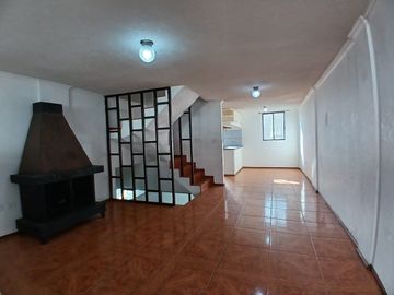Casa en venta en conjunto habitacional San Bartolo Sur de Quito