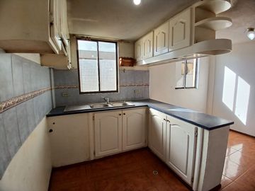 Casa en venta en conjunto habitacional San Bartolo Sur de Quito