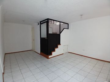 Casa en venta en conjunto habitacional San Bartolo Sur de Quito
