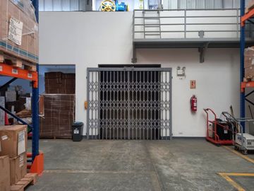 ¡Gran Oportunidad! Venta de Local Comercial Totalmente Implementado en Santa Catalina, La Victoria 🏢🚛