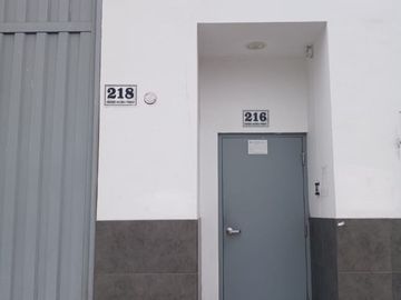 ¡Gran Oportunidad! Venta de Local Comercial Totalmente Implementado en Santa Catalina, La Victoria 🏢🚛