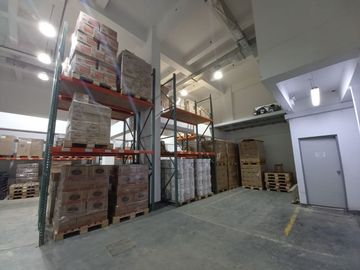 ¡Gran Oportunidad! Venta de Local Comercial Totalmente Implementado en Santa Catalina, La Victoria 🏢🚛