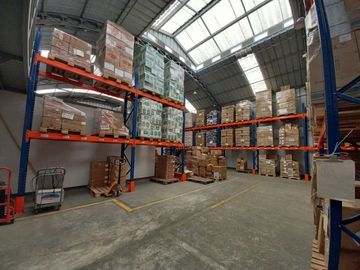 ¡Gran Oportunidad! Venta de Local Comercial Totalmente Implementado en Santa Catalina, La Victoria 🏢🚛