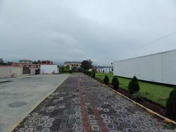 Casa y amplio terreno en venta en el Valle de los Chillos Fajardo