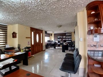 Casa y amplio terreno en venta en el Valle de los Chillos Fajardo