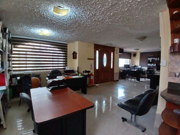 Casa y amplio terreno en venta en el Valle de los Chillos Fajardo