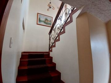 Casa y amplio terreno en venta en el Valle de los Chillos Fajardo