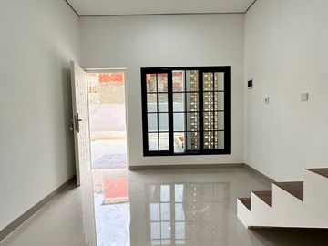 Dijual Cepat Unit Rumah Siap Huni & Indent Di Cipayung - Jakarta Timur [AR049]