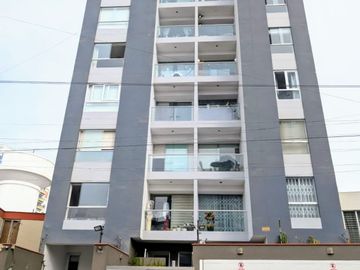 ¡Venta de Departamento en Surquillo! 🏡✨