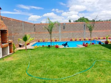 VENTA DE HERMOSA CASA EN OJO CALIENTE, CON HERMOSAS VISTAS A LA MONTAÑA.