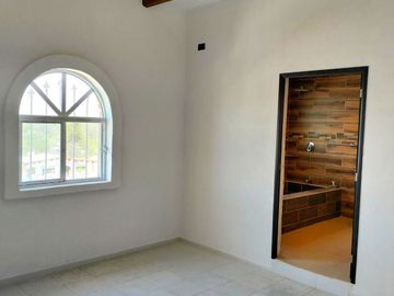 VENTA DE HERMOSA CASA EN OJO CALIENTE, CON HERMOSAS VISTAS A LA MONTAÑA.