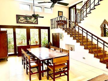 🏡 FOR SALE: Elegant 3-Storey House in Ayala Southvale Primera, Bacoor, Cavite 🌟
