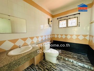 2-storey detached house, 60 sq.w., Buriram Rangsit Village, Lam Luk Ka, Khlong 4, near Yaem Sa-at Rangsit School, Rangsit-Nakhon Nayok Road, Phra Ong