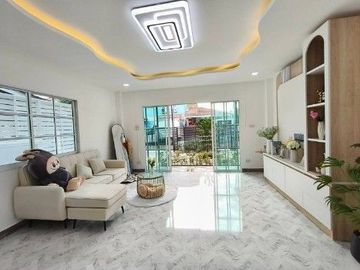 บ้านเดี่ยว มีนบุรี นิมิตรใหม่ หมู่บ้านคาซาลีน่า 2   52.5 ตรว 4 ห้องนอน  3 ห้องน้ำ 1 ห้องครัว 1 ห้องนั่งเล่น
