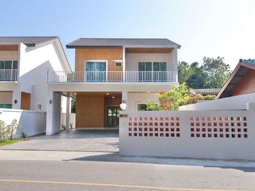 4 Bedrooms detached house for sale Minimal Muji style in Mueang Kaew, Mae Rim. Close to Nong Jom intersection. Fully furnished.