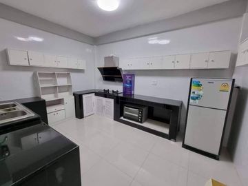 For sale 2 commercial buildings, Mit Samphan Road, Ang Sila, Chonburi
