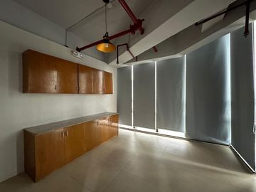 Unioil Center, Fitted Office for Sale, Madrigal Business Park Muntinlupa