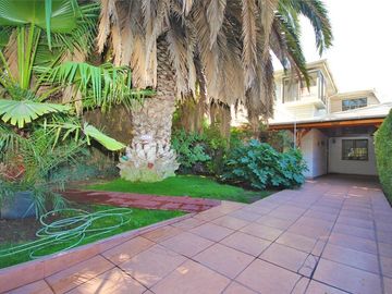 Estupenda Oportunidad Habitacional Y Comercial En Pajaritos