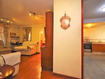 Estupenda Oportunidad Habitacional Y Comercial En Pajaritos