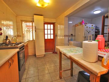 Estupenda Oportunidad Habitacional Y Comercial En Pajaritos