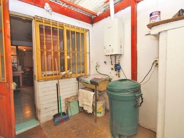 Estupenda Oportunidad Habitacional Y Comercial En Pajaritos