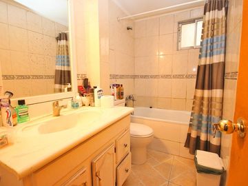 Estupenda Oportunidad Habitacional Y Comercial En Pajaritos
