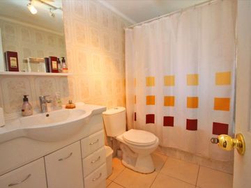 Estupenda Oportunidad Habitacional Y Comercial En Pajaritos