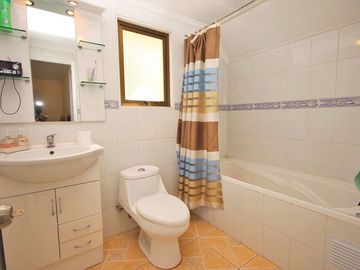 Estupenda Oportunidad Habitacional Y Comercial En Pajaritos