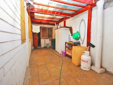 Estupenda Oportunidad Habitacional Y Comercial En Pajaritos