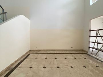 Dijual Rumah Besar 2 Lantai Pinggir Jalan Utama Bintaro Jaya