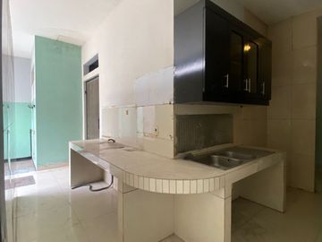 Dijual Rumah Besar 2 Lantai Pinggir Jalan Utama Bintaro Jaya