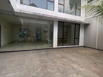 Dijual Rumah Besar 2 Lantai Pinggir Jalan Utama Bintaro Jaya