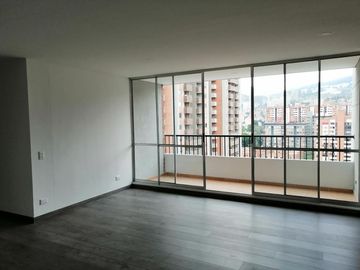 Vendo apartamento en Medellín (barrio Laureles)