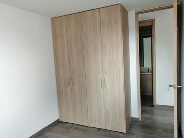 Vendo apartamento en Medellín (barrio Laureles)
