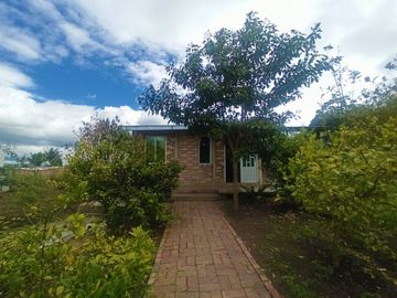Vendo Casa-Lote en vereda Rodamontal Cogua casa moderna