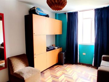 Venta De Casa De Dos Pisos Y Azotea En Los Olivos, Frente A Parque Del Niño