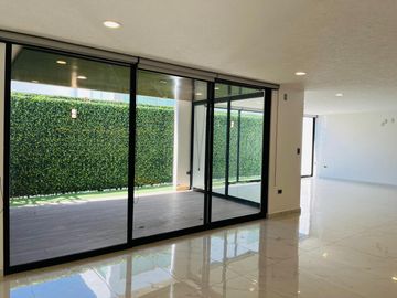 Casa en Venta en Lomas de Angelópolis Cascatta