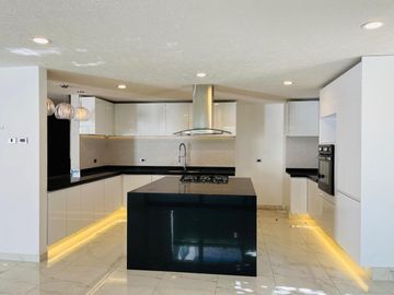 Casa en Venta en Lomas de Angelópolis Cascatta