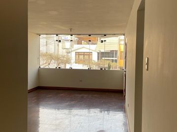 Alquiler de Amplio Departamento en San Borja