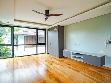HIGH-END SMART HOME: House and Lot For Sale in Cavite at Ayala Westgrove Heights PRICE DROPPED!!!
