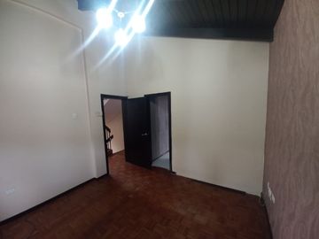 AMPLIA CASA A LA VENTA SECTOR EL BATAN ALTO, PARQUE METROPOLITANO.