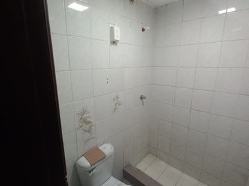 AMPLIA CASA A LA VENTA SECTOR EL BATAN ALTO, PARQUE METROPOLITANO.