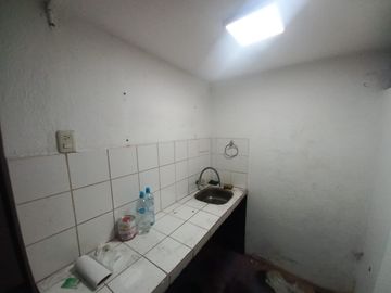 AMPLIA CASA A LA VENTA SECTOR EL BATAN ALTO, PARQUE METROPOLITANO.