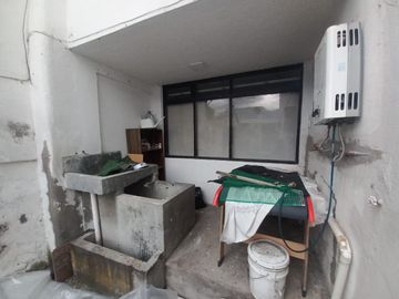 AMPLIA CASA A LA VENTA SECTOR EL BATAN ALTO, PARQUE METROPOLITANO.