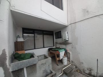 AMPLIA CASA A LA VENTA SECTOR EL BATAN ALTO, PARQUE METROPOLITANO.