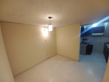 AMPLIA CASA A LA VENTA SECTOR EL BATAN ALTO, PARQUE METROPOLITANO.