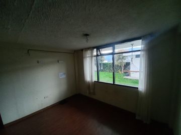 AMPLIA CASA A LA VENTA SECTOR EL BATAN ALTO, PARQUE METROPOLITANO.