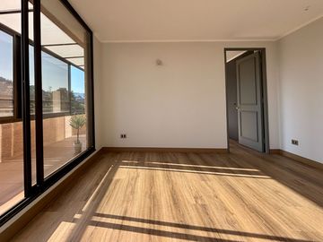 Se Vende Departamento Remodelado, 4 Dormitorios, Providencia
