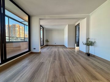 Se Vende Departamento Remodelado, 4 Dormitorios, Providencia